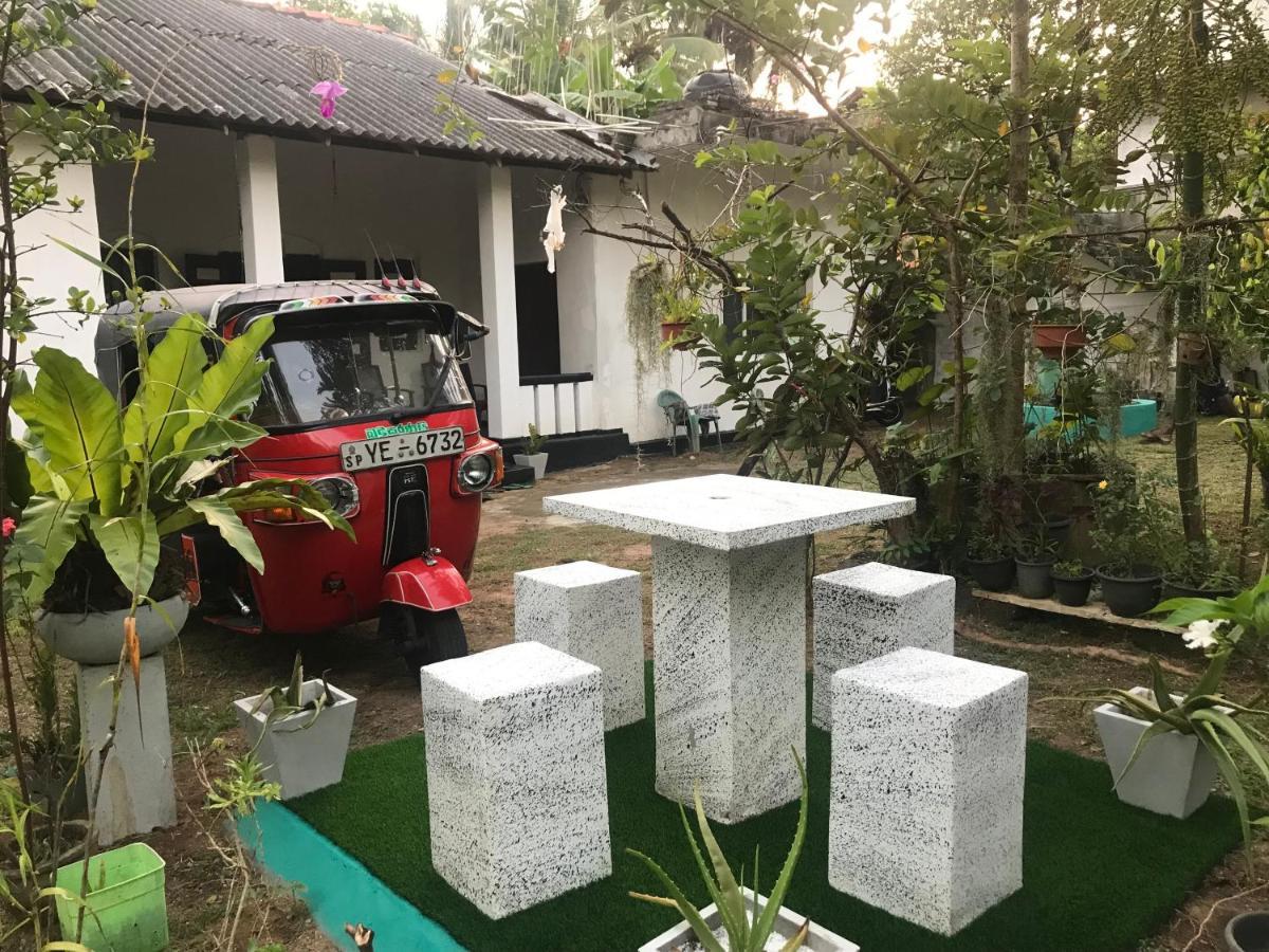 Jilan Homestay Бентота Екстериор снимка